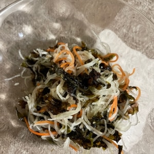 刺身のツマをリメイク！韓国風サラダ